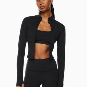 Aritzia TnaLIFE Relay Waist Zip-Up